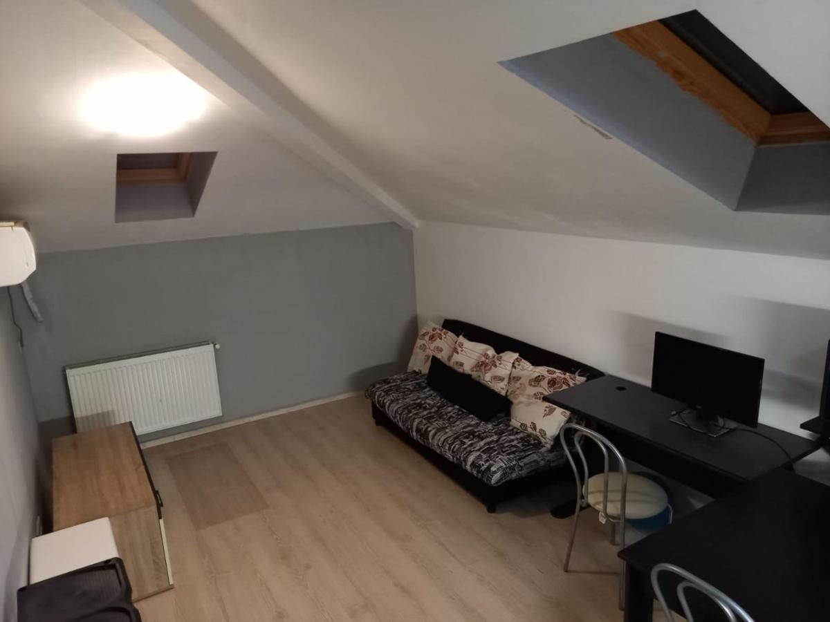 Apartament 2 Camere Chiajna Екстер'єр фото