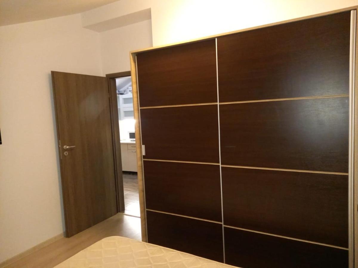 Apartament 2 Camere Chiajna Екстер'єр фото